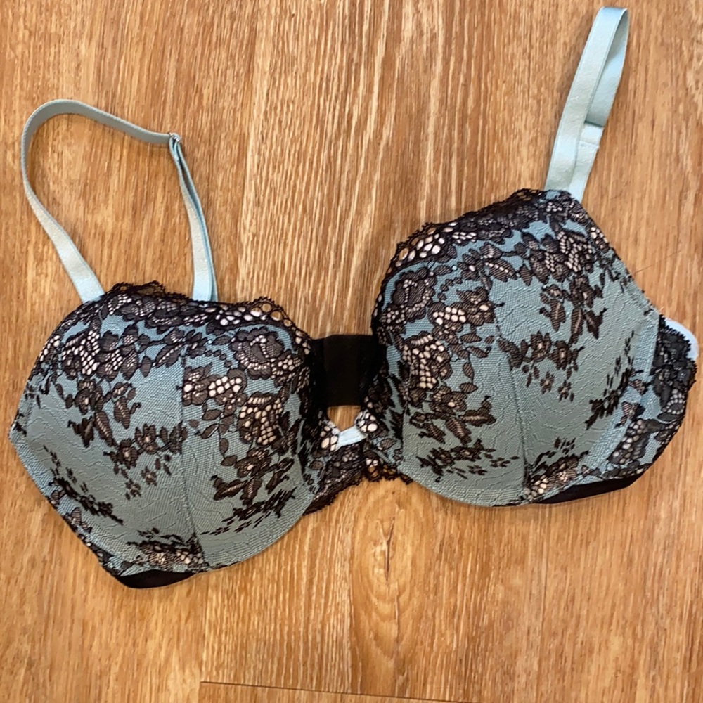 Victoria’s Secret, Very Sexy Bra, Size 34D